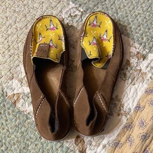 Yellow ariat shoes brand new